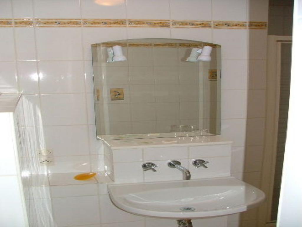 Chez Francine Et Xavier Bed & Breakfast Froissy  Стая снимка